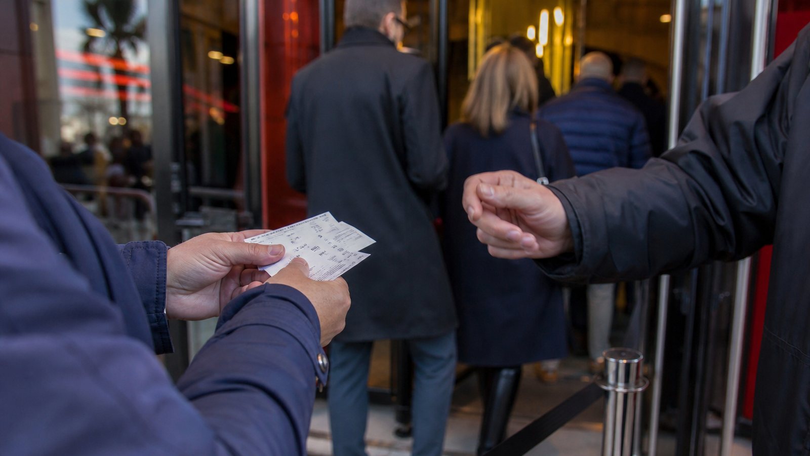 Salarié réservant en ligne une place de cinéma via la billetterie du comité